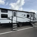 2020 2402BH Trailer Exterior