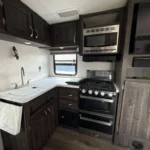 2020 2402BH Trailer stove
