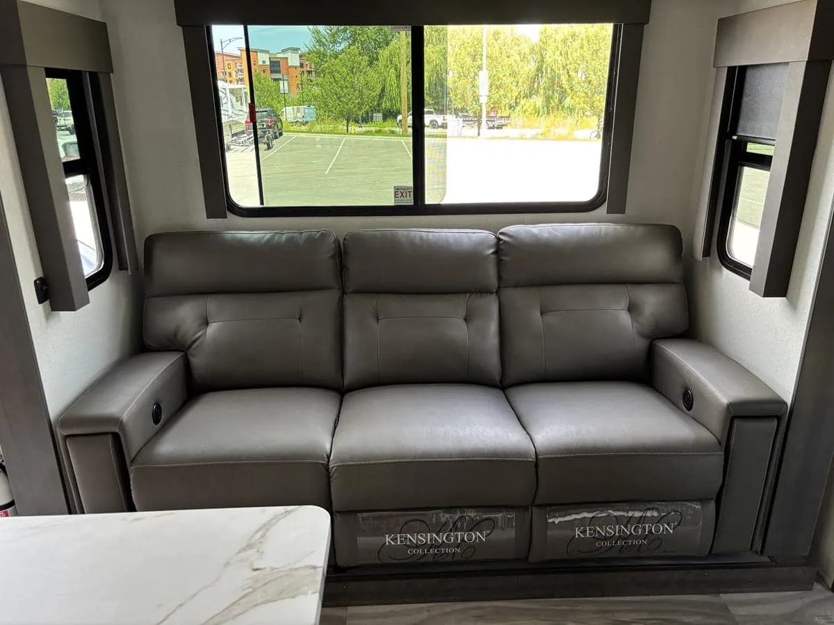 alliance-toy-hauler-4